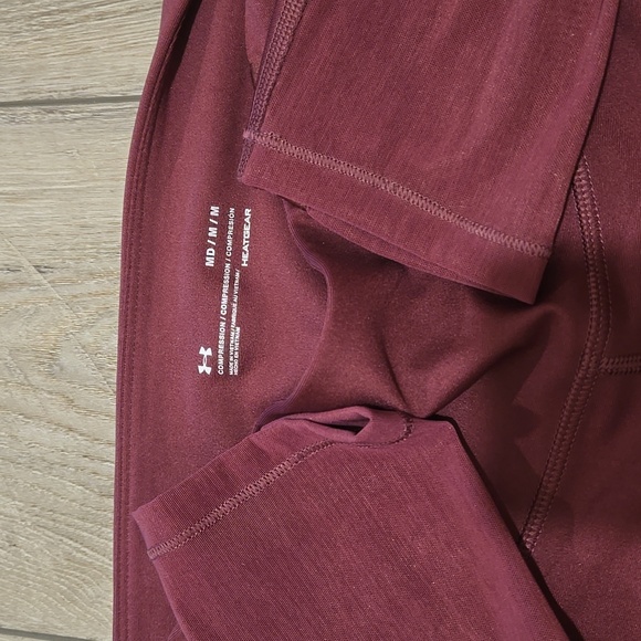 UA leggings with mesh detail - Picture 3 of 3